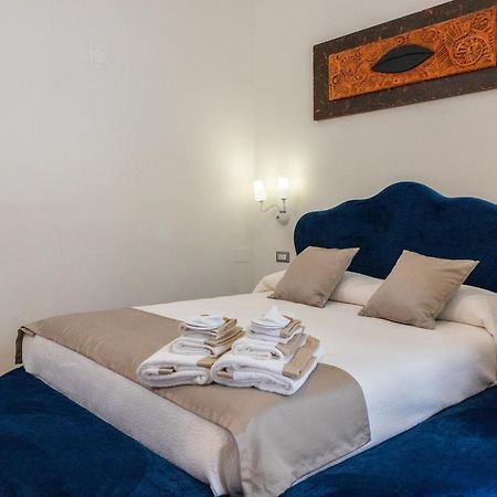 Lovely Rooms - Guest House Suites Triggiano Buitenkant foto