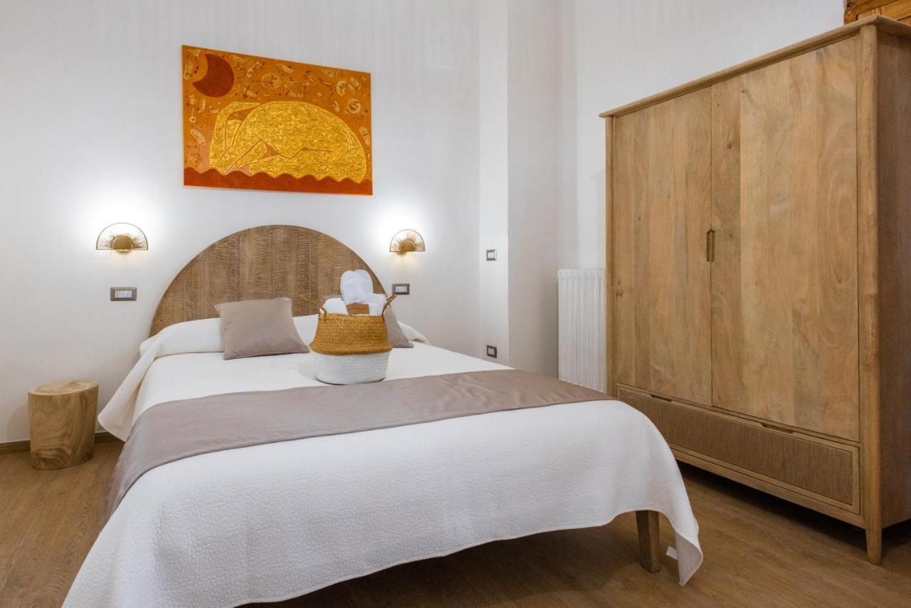 Lovely Rooms - Guest House Suites Triggiano Buitenkant foto