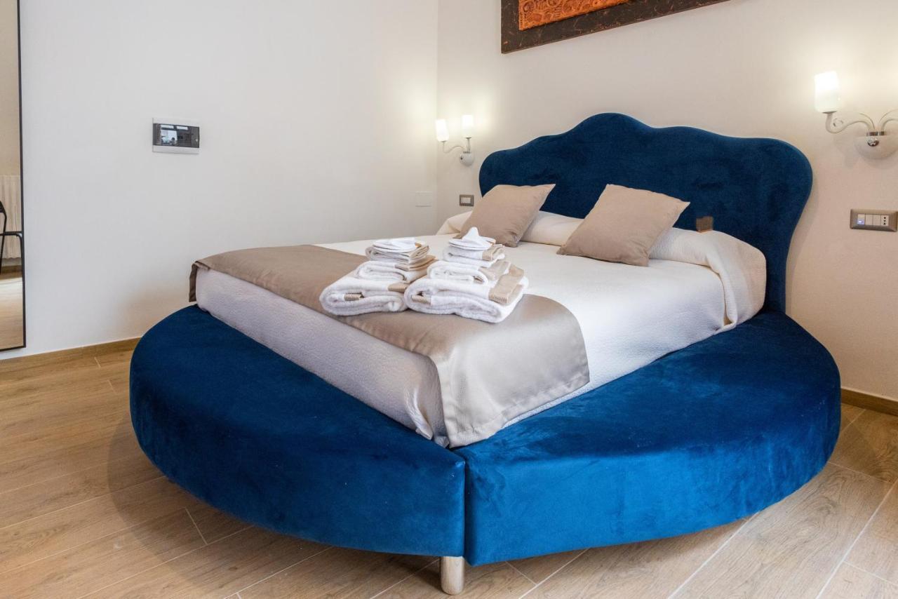 Lovely Rooms - Guest House Suites Triggiano Buitenkant foto
