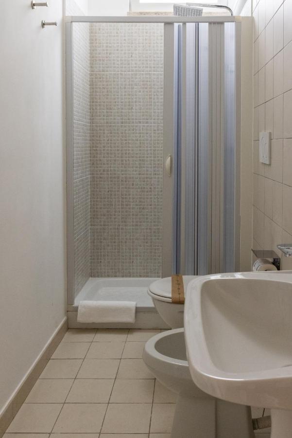 Lovely Rooms - Guest House Suites Triggiano Buitenkant foto